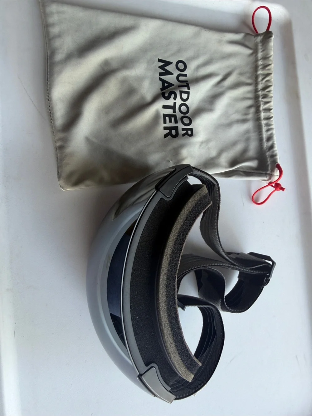 Gray VR Headset with Black Visor - Unbranded